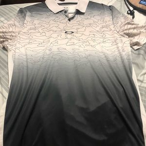 Great Condition, Mens Oakley Shirt